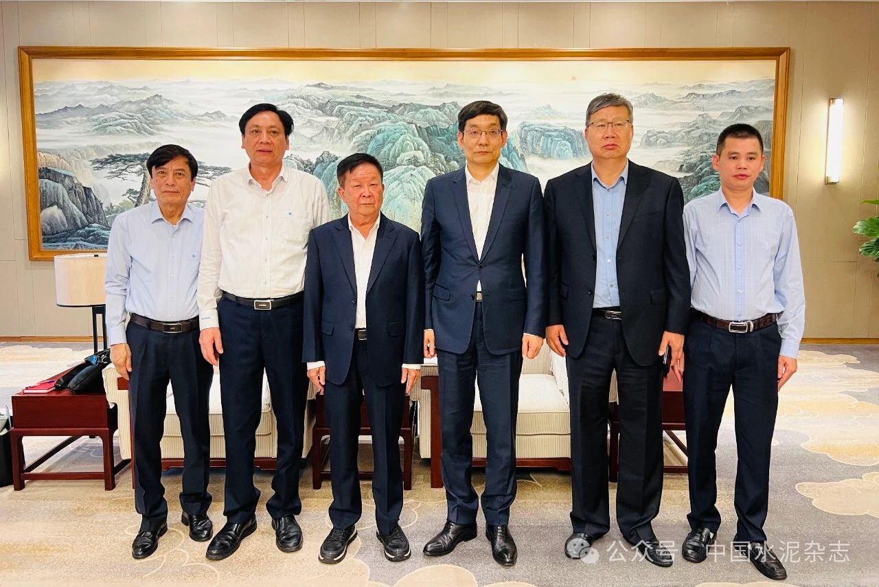 中國水泥協(xié)會(huì)會(huì)長(zhǎng)周育先會(huì)見德國、哈薩克斯坦、印度尼西亞及越南代表團(tuán)